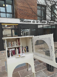 Délivrez - Boite à livres (Rungis, France)