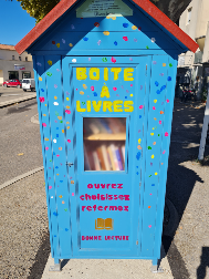 Délivrez - Boite à livres (Arles, France)