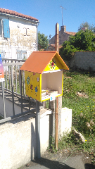 Délivrez - Boite à livres (Benet, France)