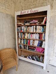 Délivrez - Boite à livres (Brosses, France)