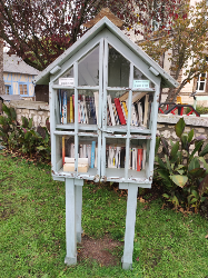 Délivrez - Boite à livres (Anneville-Ambourville, France)