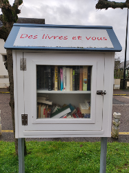 Délivrez - Boite à livres (Saint-Pierre-de-Varengeville, France)
