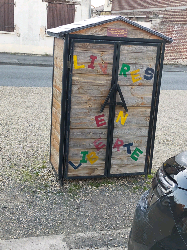 Délivrez - Boite à livres (Sinceny, France)
