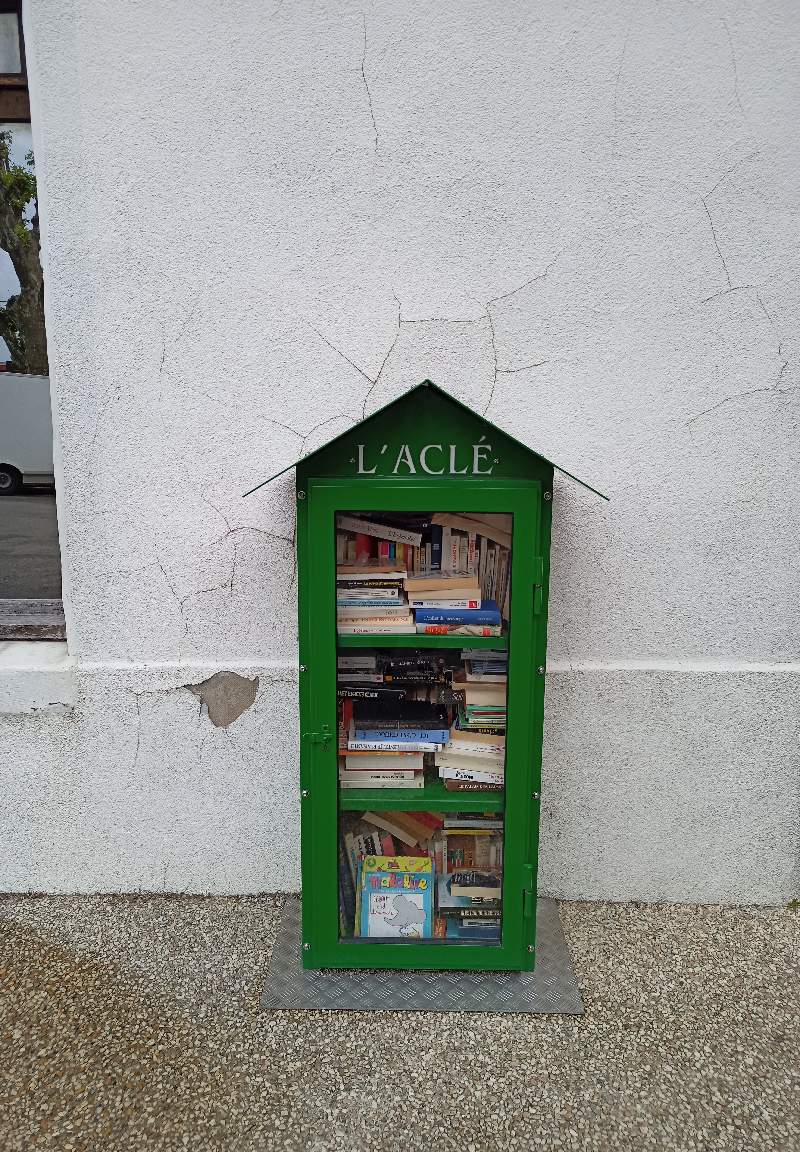 Délivrez - Boite à livres (Mours-Saint-Eusèbe, France)