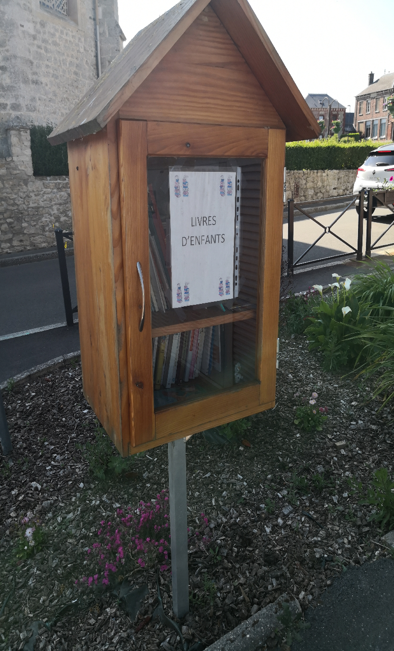 Délivrez - Boite à livres (Ferrières-en-Bray, France)