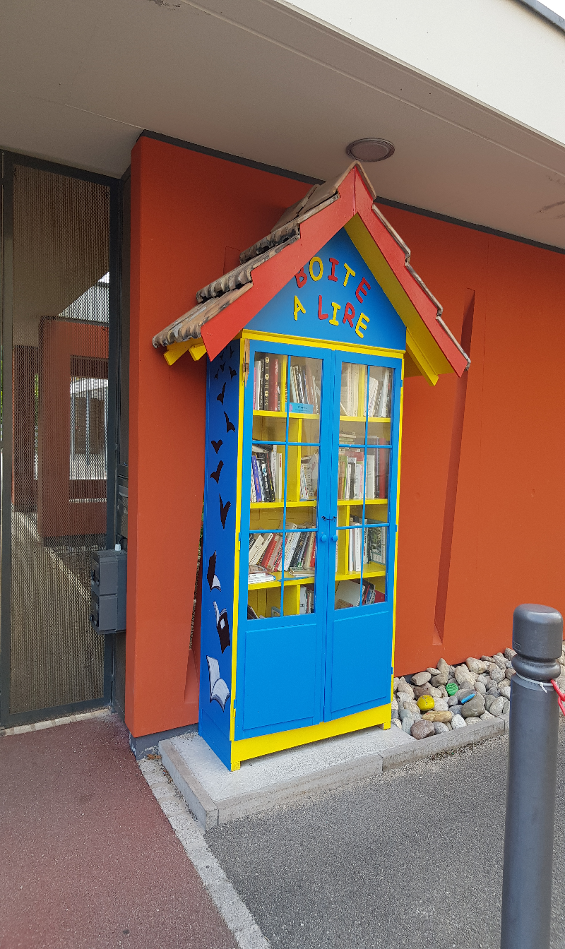 Délivrez - Boite à livres (Husseren-Wesserling, France)