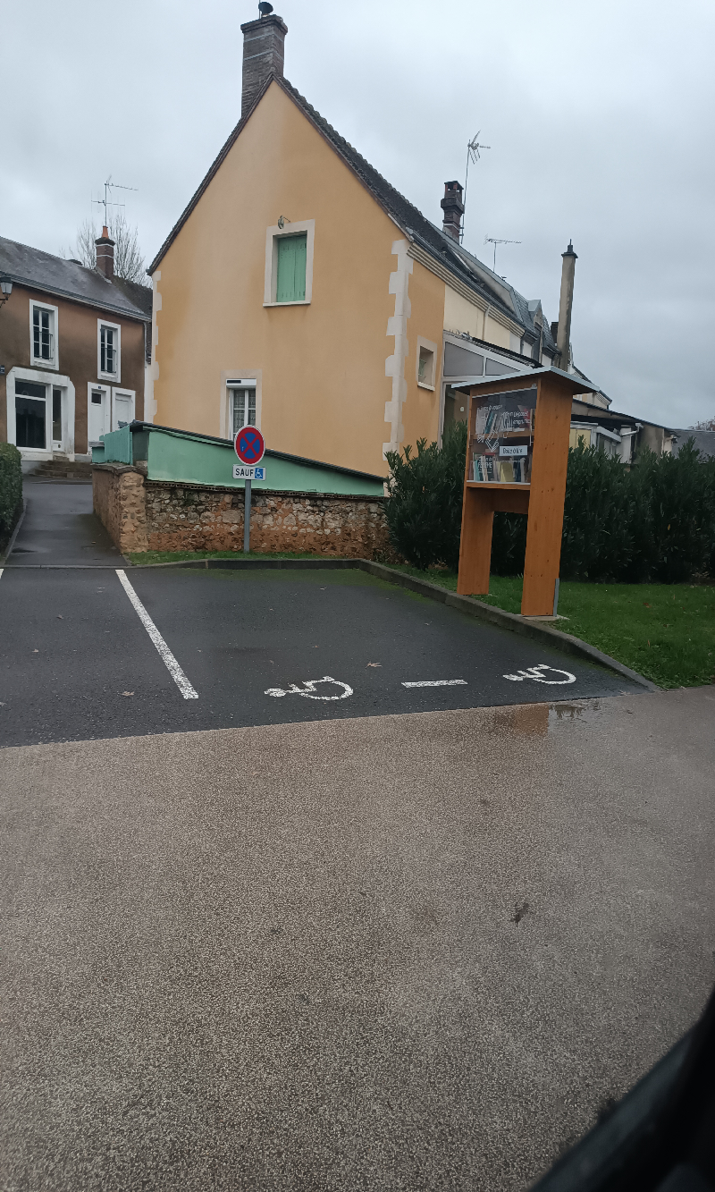 Délivrez - Boite à livres (Saint-Germain-de-la-Coudre, France)