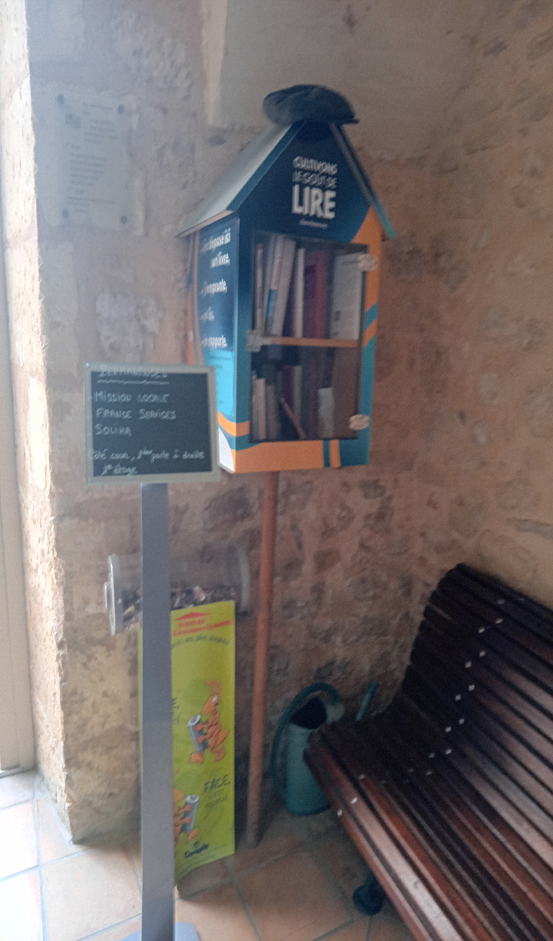 Délivrez - Boite à livres (Beaumontois-en-Périgord, France)