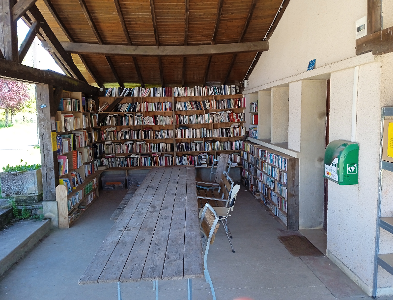 Délivrez - Boite à livres (Brouchaud, France)