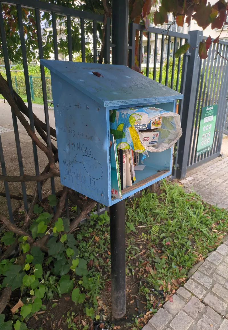 Délivrez - Boite à livres (Noisy-le-Grand, France)