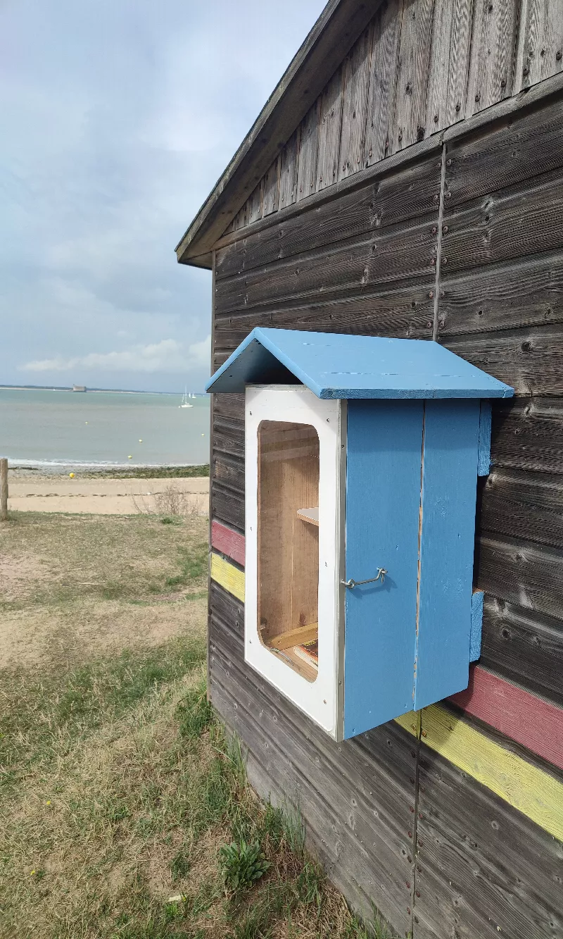 Délivrez - Boite à livres (Île-d'Aix, France)