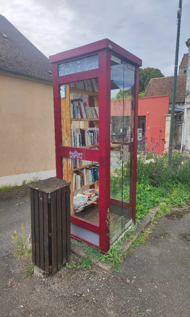 Délivrez - Boite à livres (Saint-Rémy-du-Val, France)