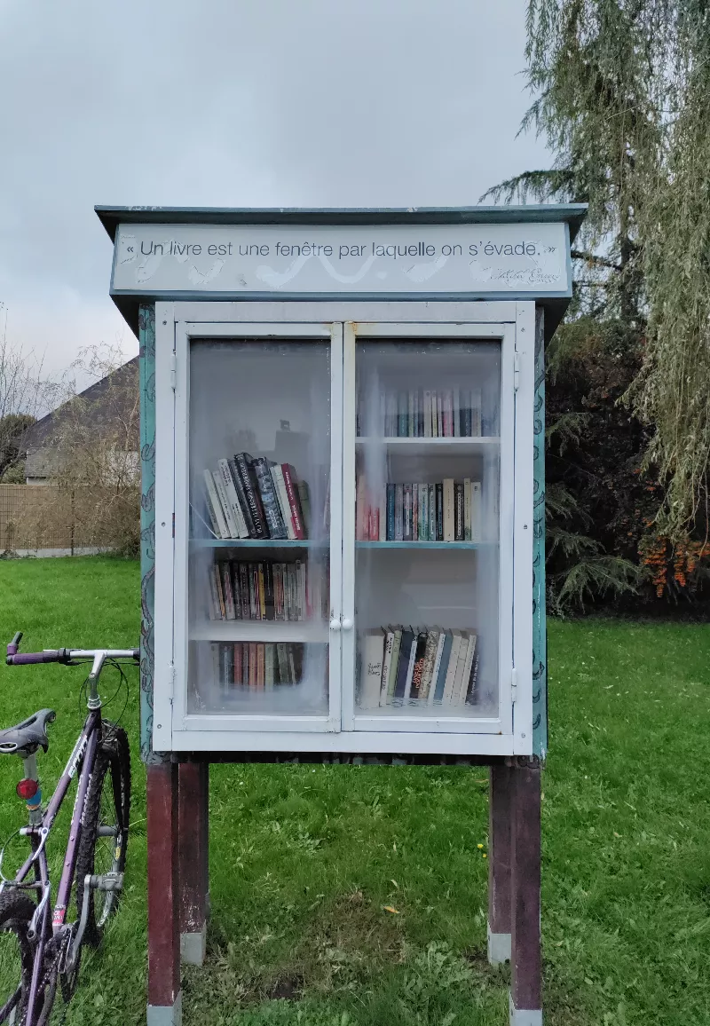 Delivrez - Free Library (Coignières, France)