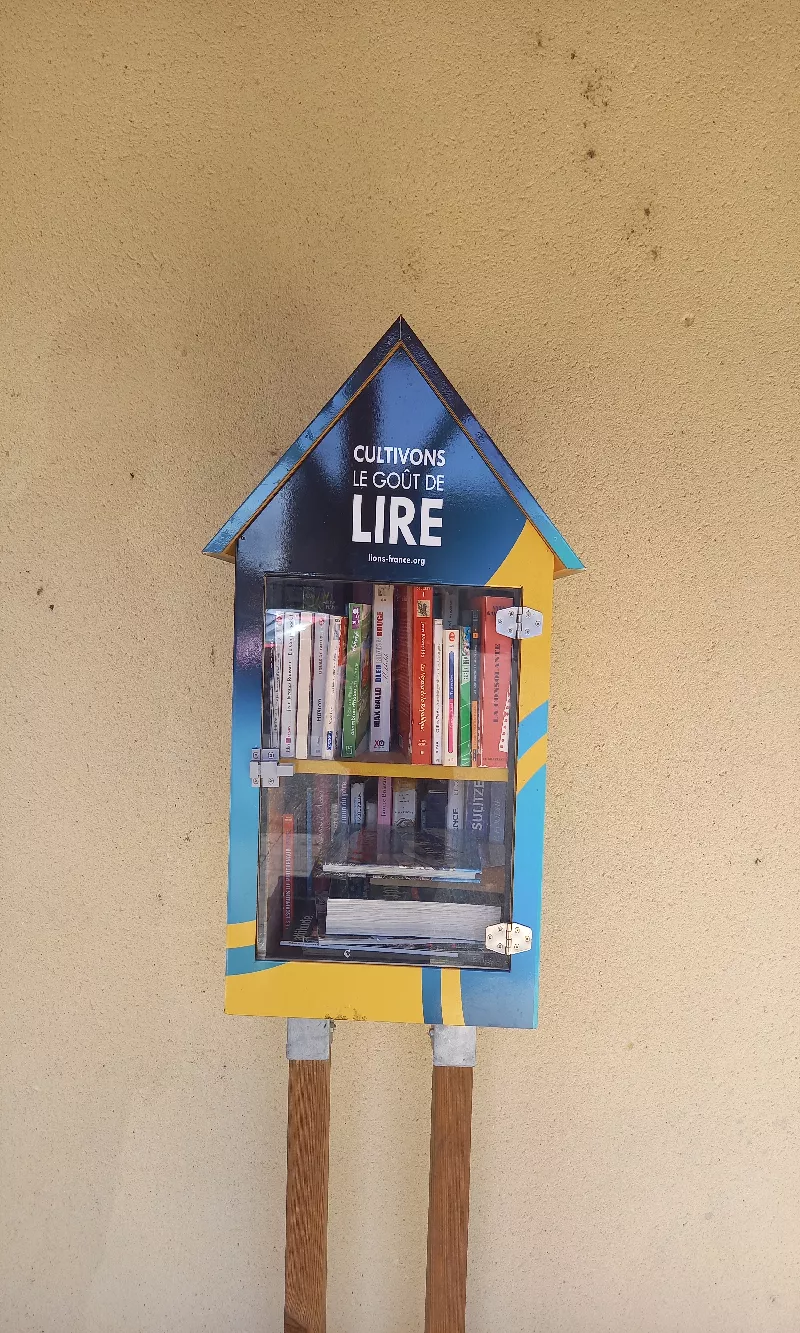 Délivrez - Boite à livres (Saint-Capraise-de-Lalinde, France)