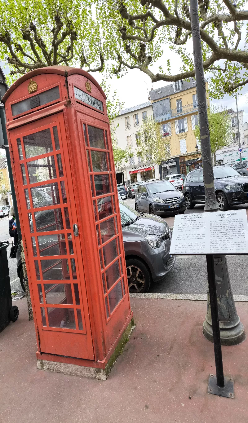 Délivrez - Boite à livres (Maisons-Laffitte, France)