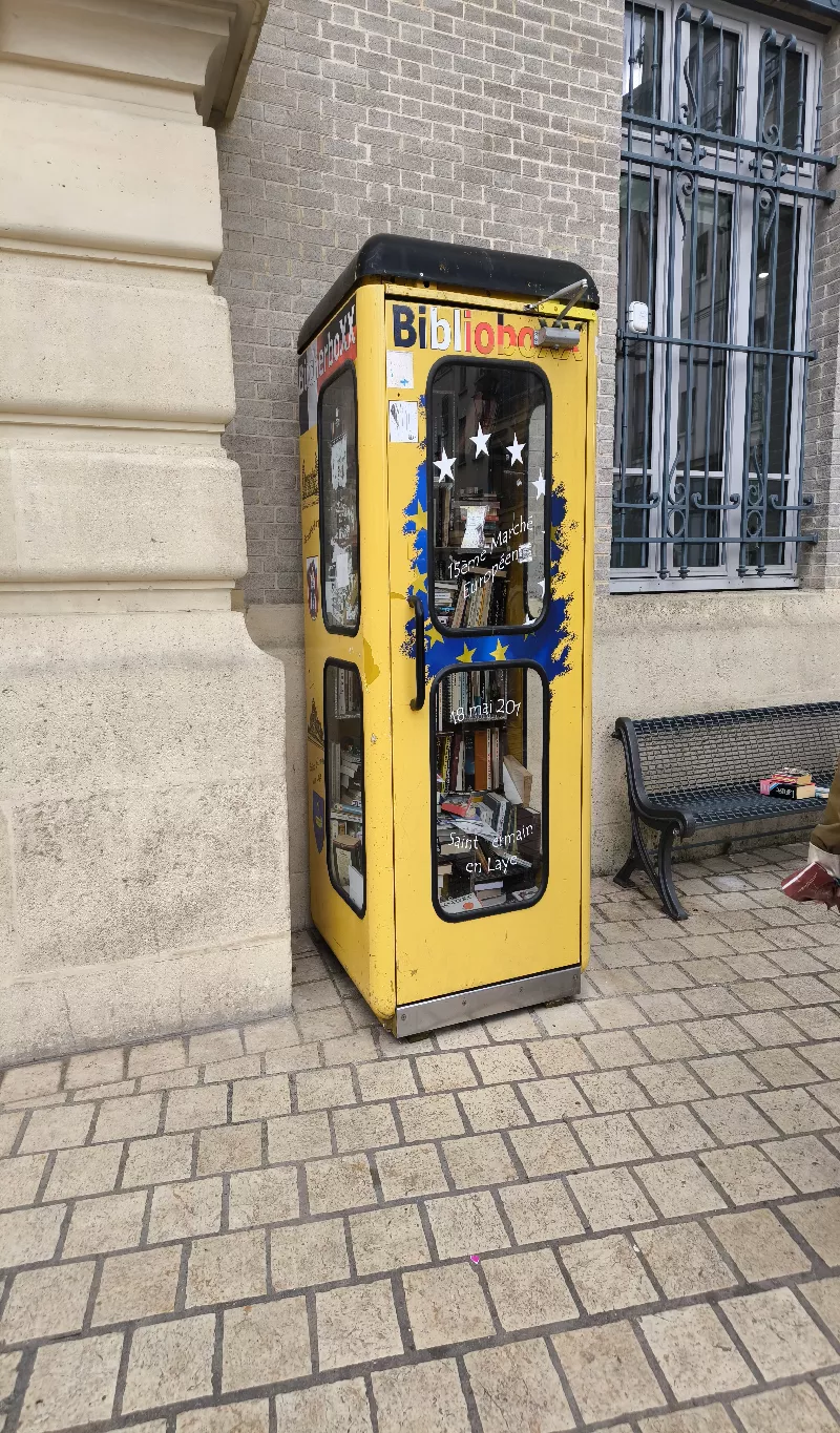 Délivrez - Boite à livres (Saint-Germain-en-Laye, France)
