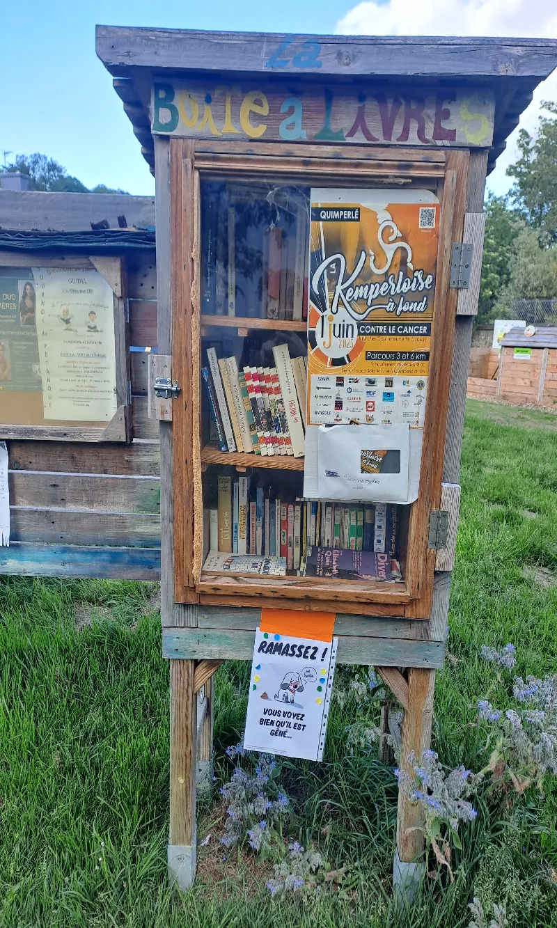 Delivrez - Free Library (Quimperlé, France)