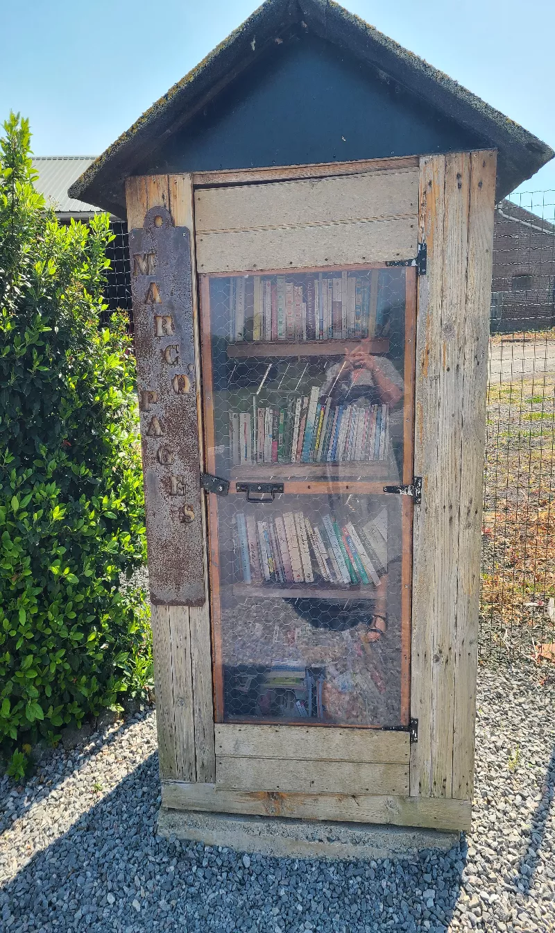 Délivrez - Boite à livres (Marcq-en-Ostrevent, France)