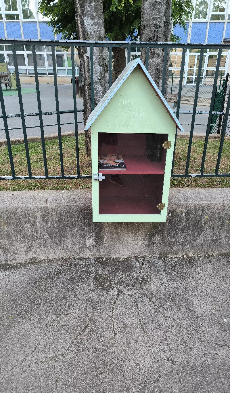 Délivrez - Boite à livres (Châlons-en-Champagne, France)