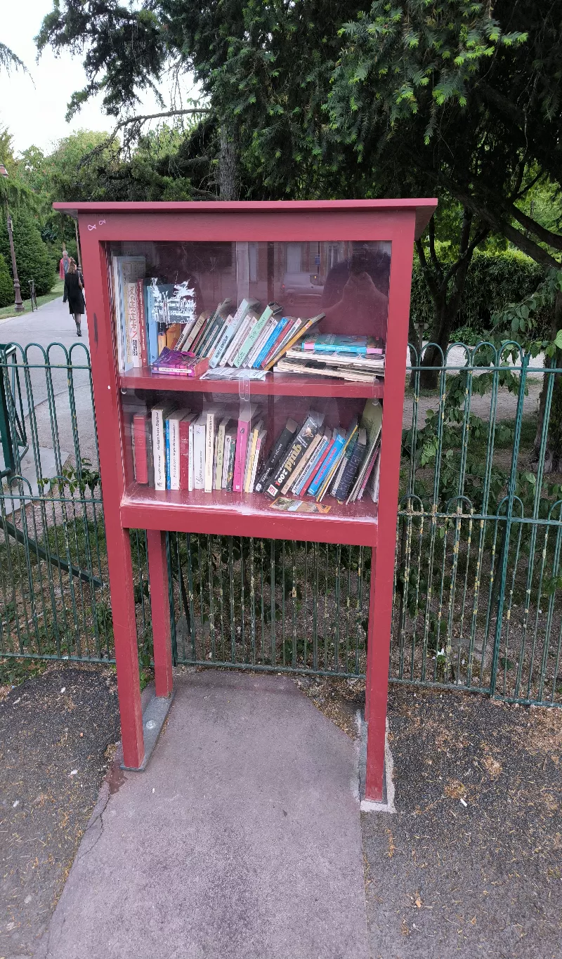 Délivrez - Boite à livres (Châlons-en-Champagne, France)