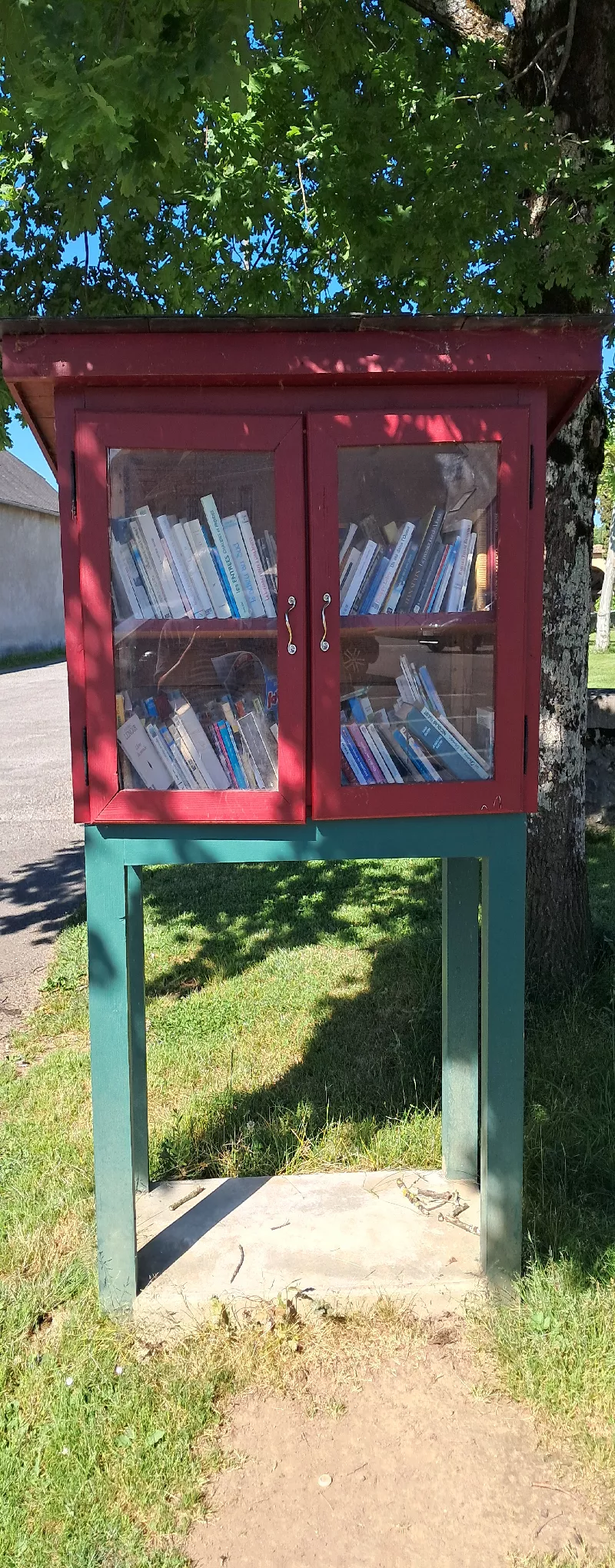 Délivrez - Boite à livres (Azereix, France)