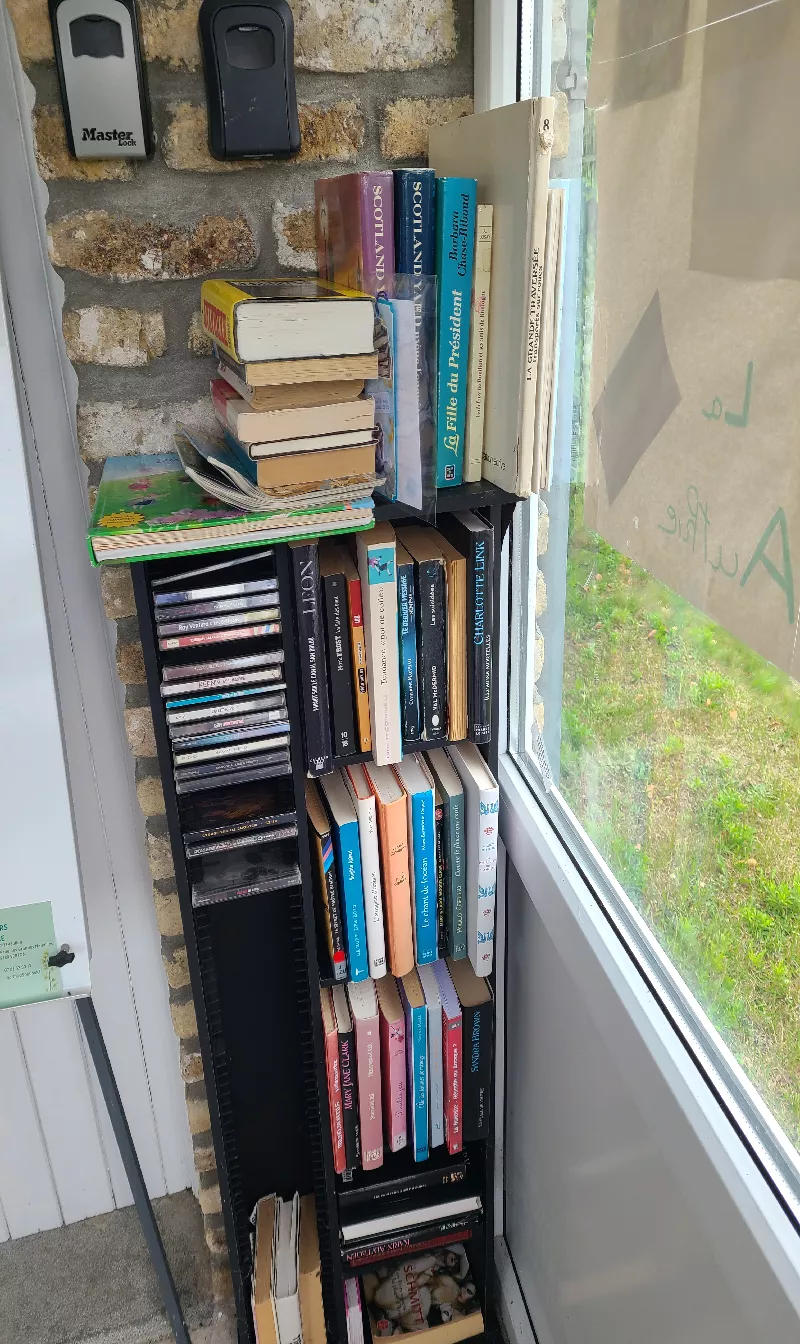 Délivrez - Boite à livres (Groffliers, France)