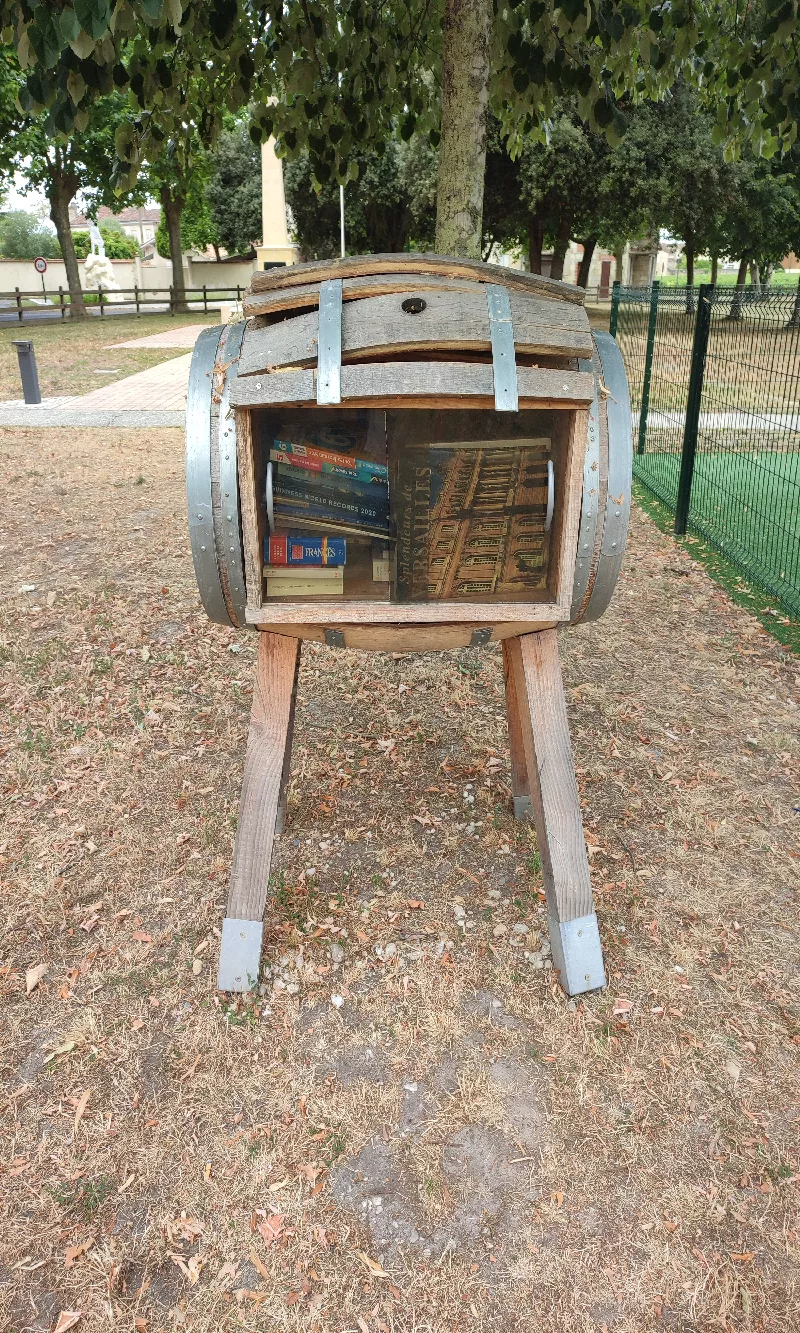 Délivrez - Boite à livres (Margaux-Cantenac, France)
