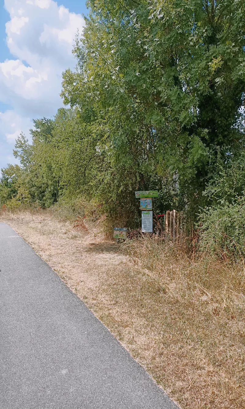 Délivrez - Boite à livres (Montalieu-Vercieu, France)
