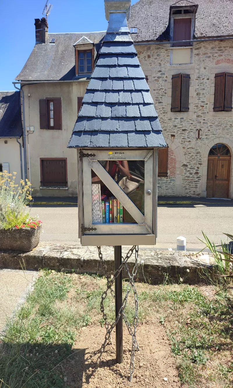 Délivrez - Boite à livres (Seilhac, France)
