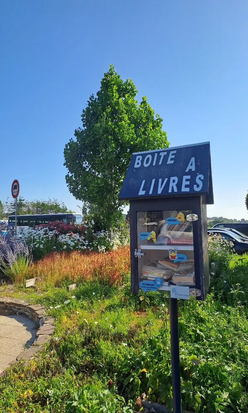 Délivrez - Boite à livres (Barneville-Carteret, France)