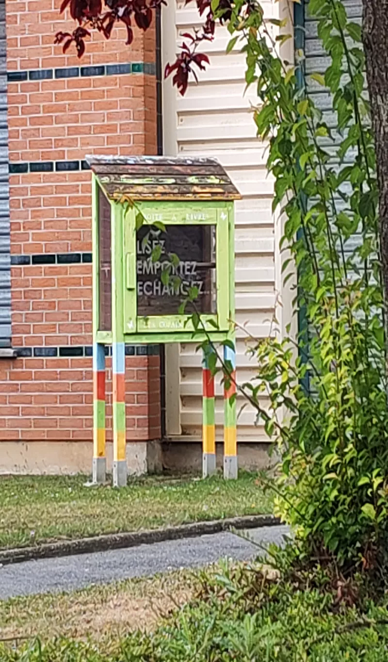 Delivrez - Free Library (Courrières, France)