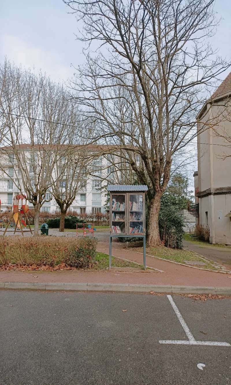 Délivrez - Boite à livres (Digoin, France)