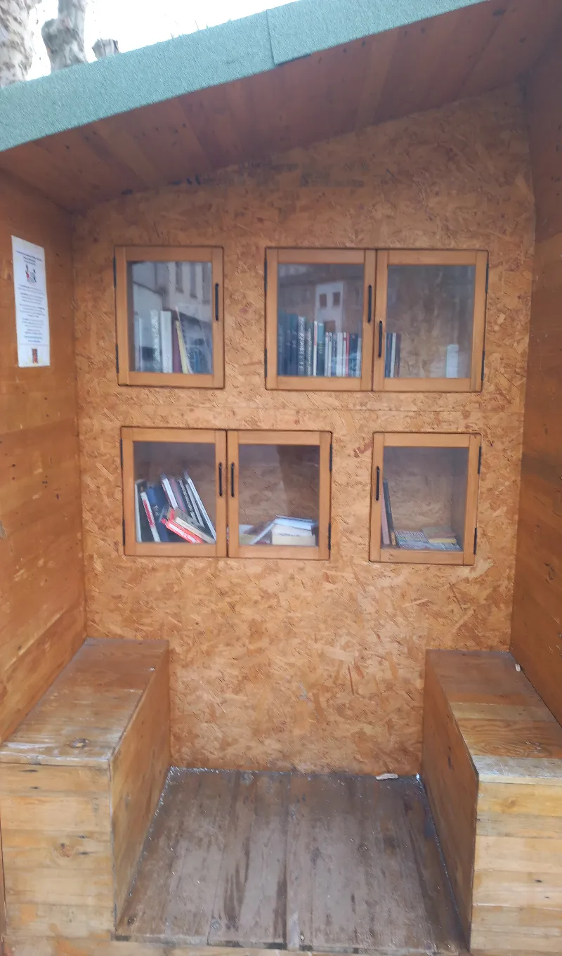 Délivrez - Boite à livres (Peyrins, France)