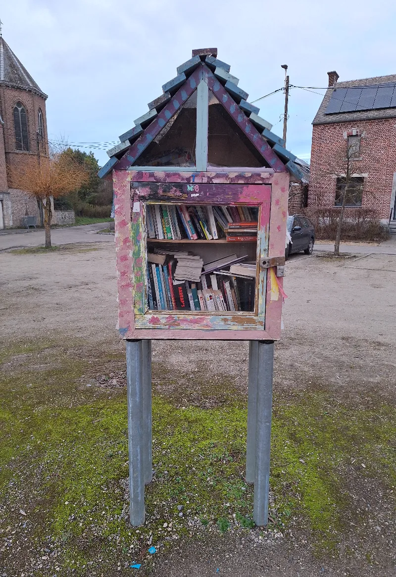 Délivrez - Boite à livres (Braives, Belgique)