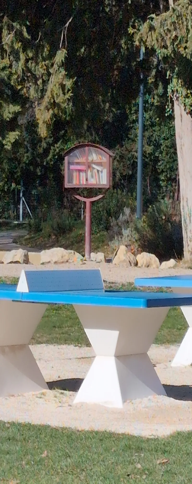 Délivrez - Boite à livres (Apt, France)