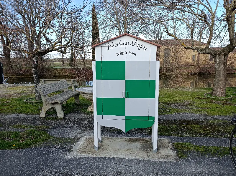 Délivrez - Boite à livres (Labastide-d'Anjou, France)