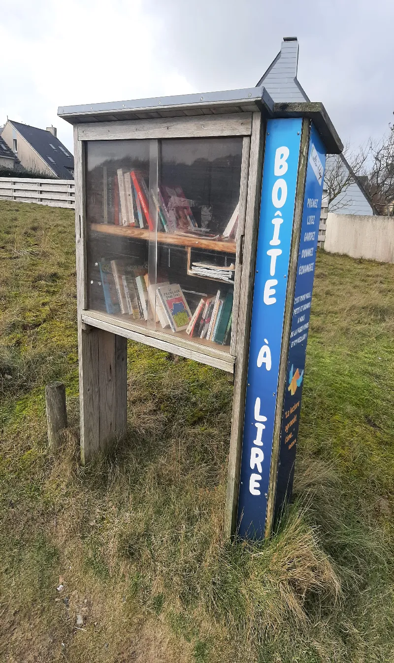 Delivrez - Free Library (La Haye, France)
