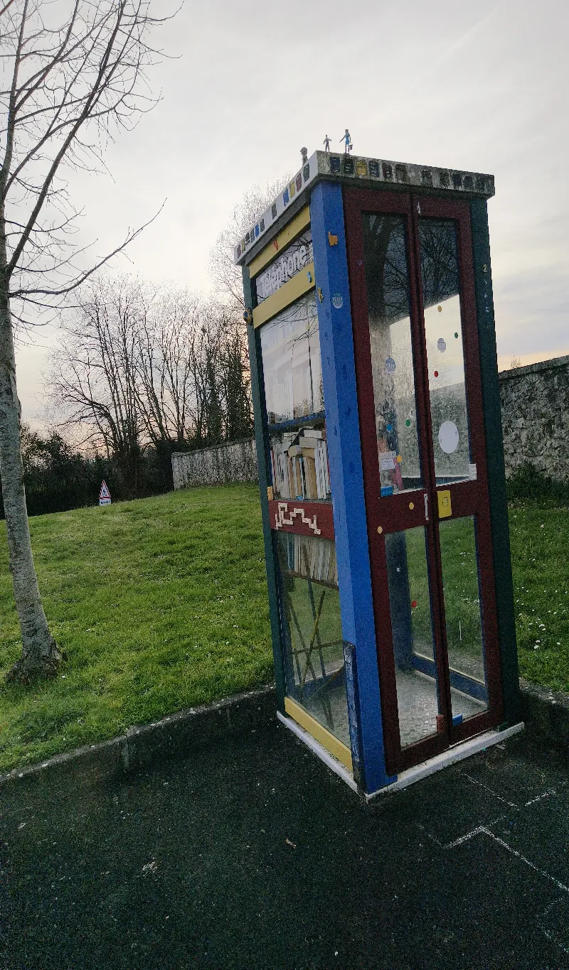 Delivrez - Free Library (Saint-Aubin, France)