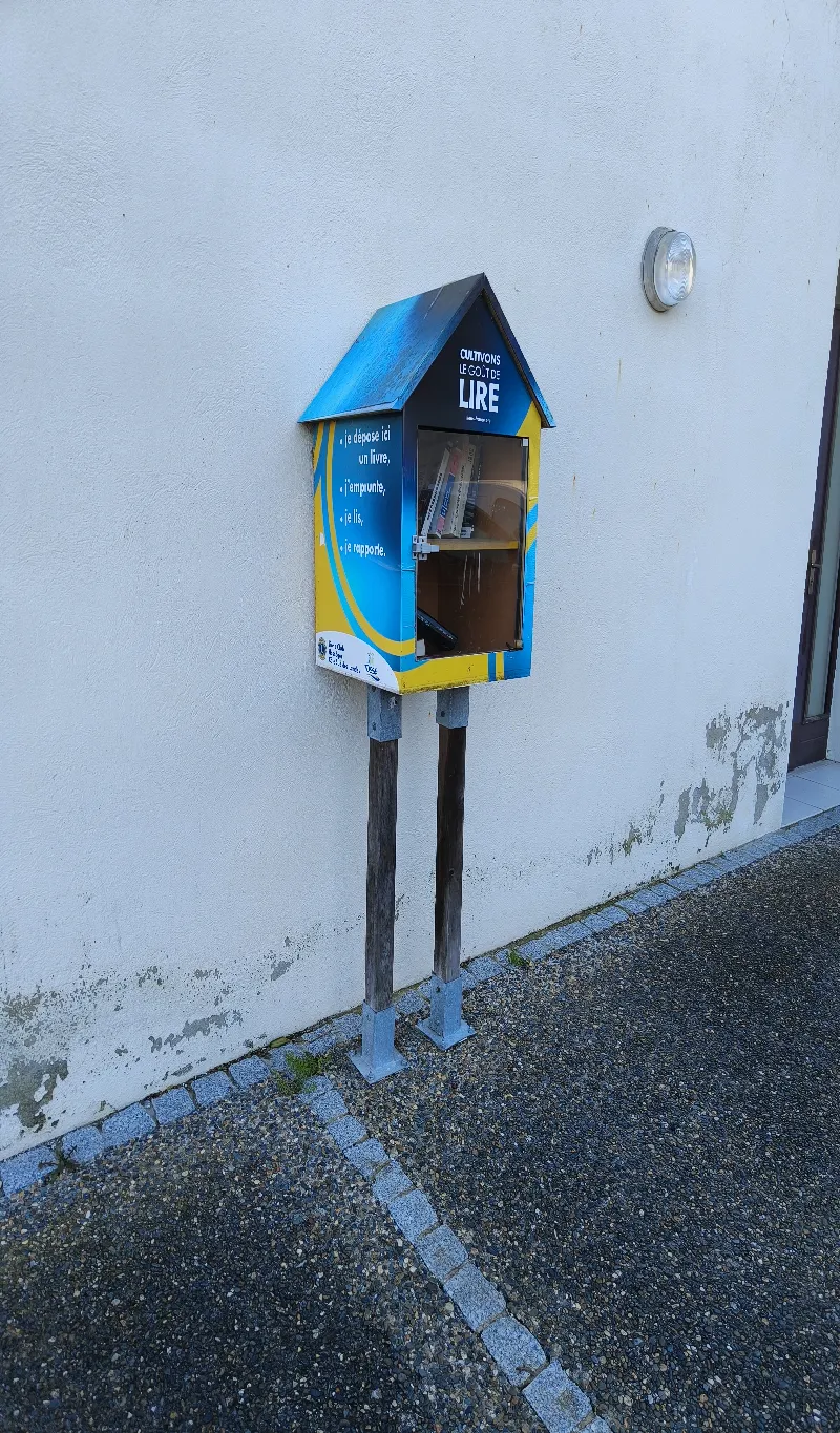 Delivrez - Free Library (Tosse, France)