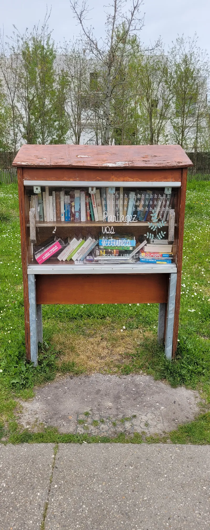 Délivrez - Boite à livres (Bruges, France)