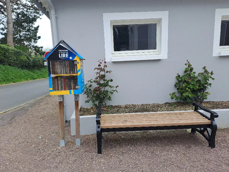 Délivrez - Boite à livres (Benerville-sur-Mer, France)