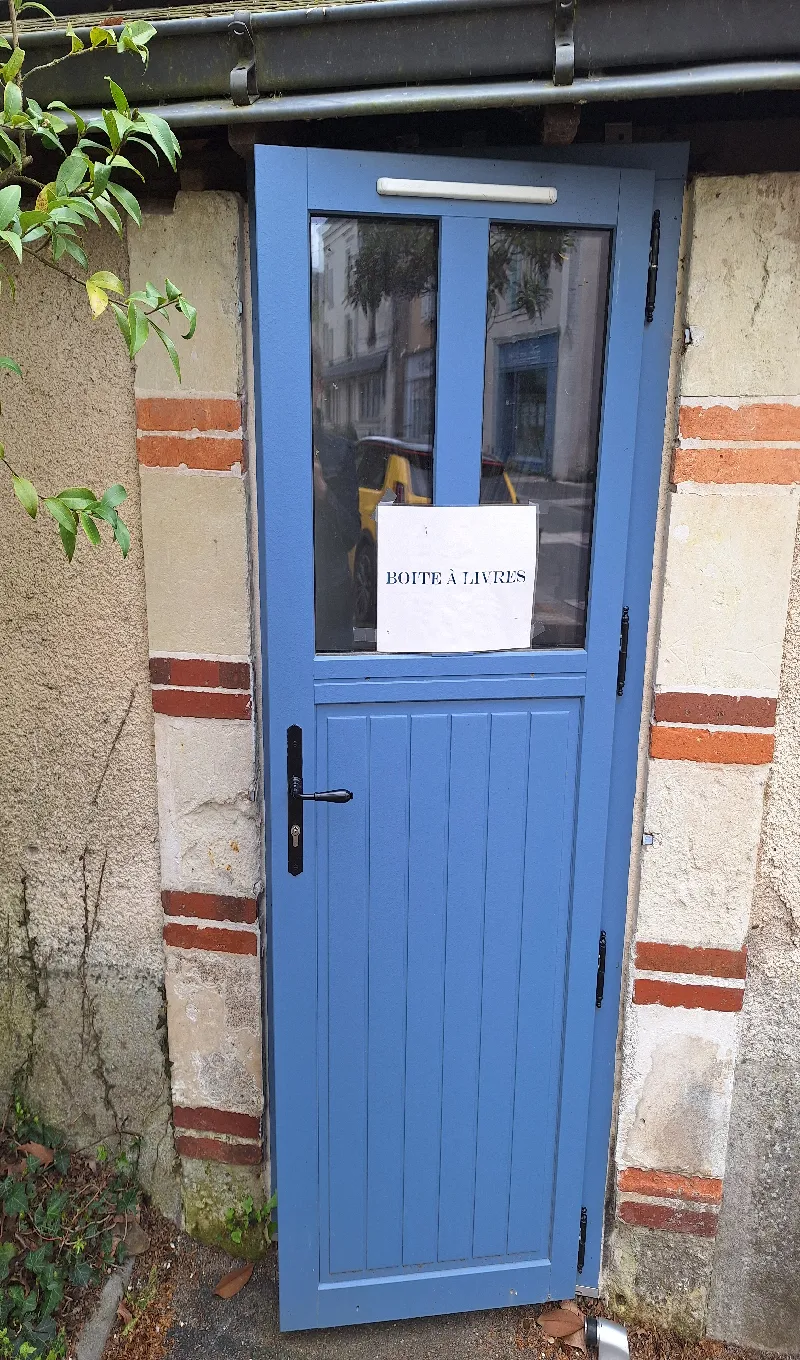 Délivrez - Boite à livres (Denée, France)