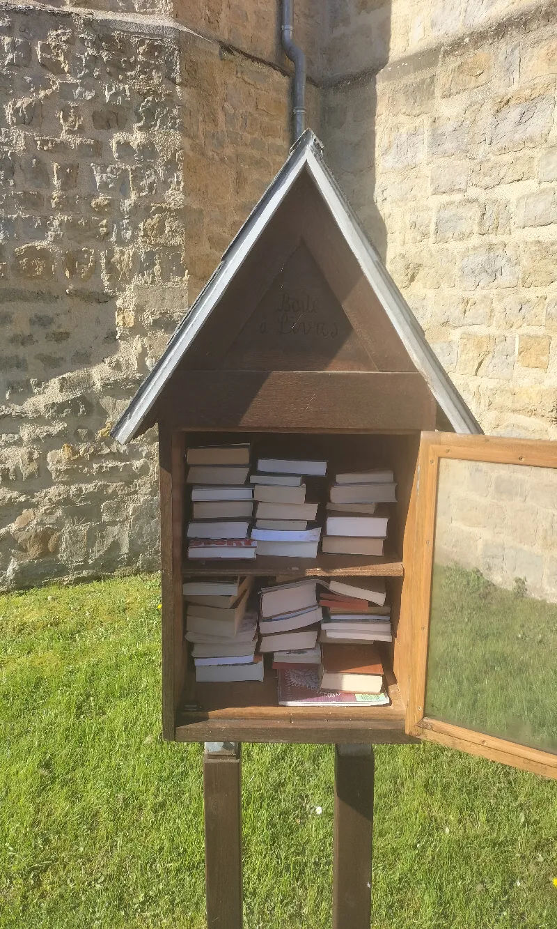 Delivrez - Free Library (Cliron, France)