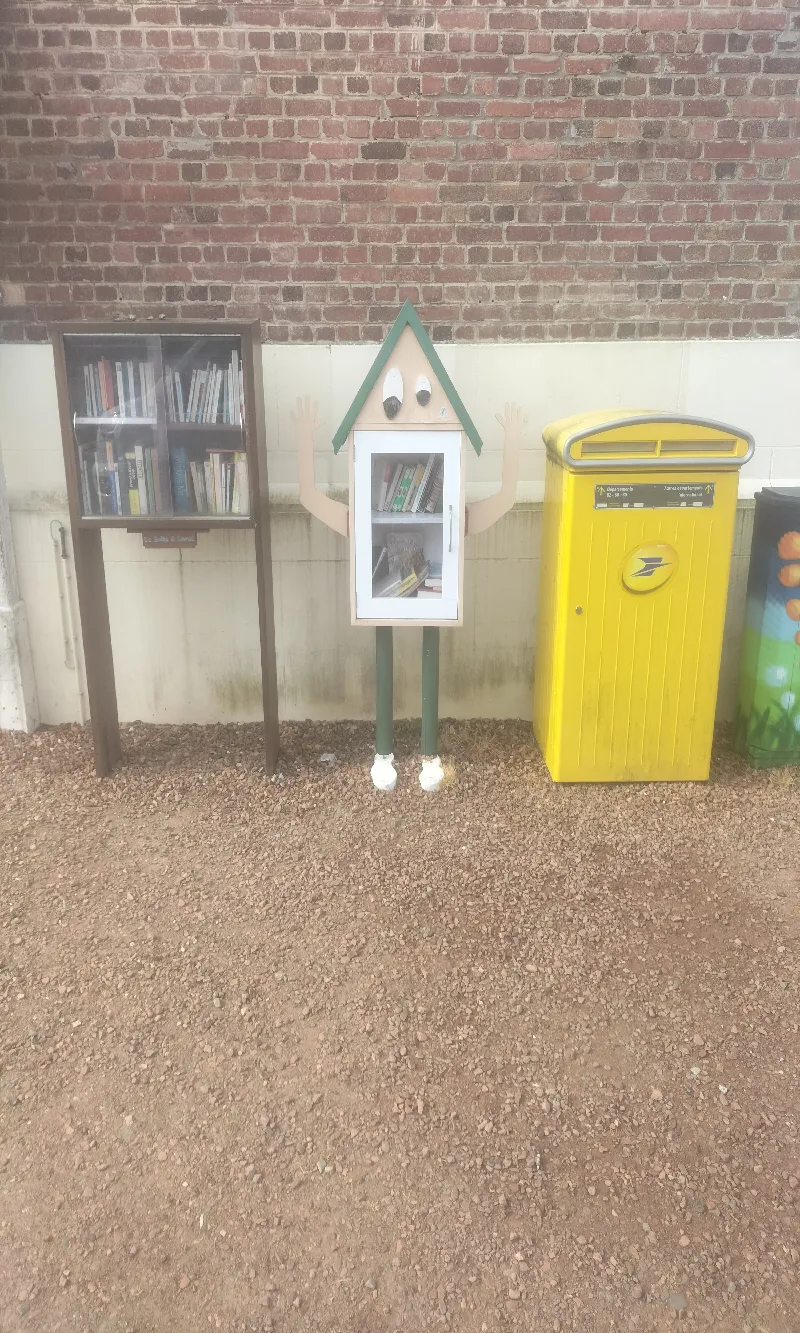 Delivrez - Free Library (Moÿ-de-l'Aisne, France)