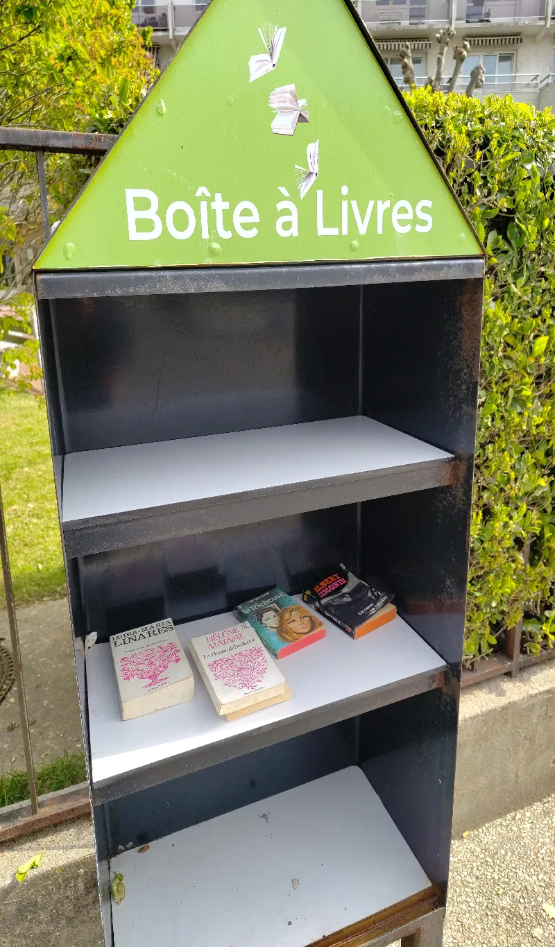 Délivrez - Boite à livres (Boulogne-sur-Mer, France)