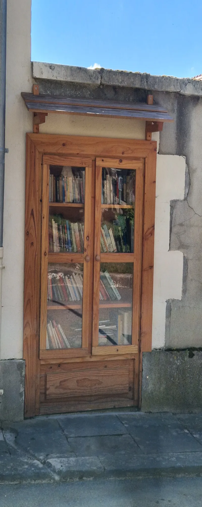 Delivrez - Free Library (Pousseaux, France)