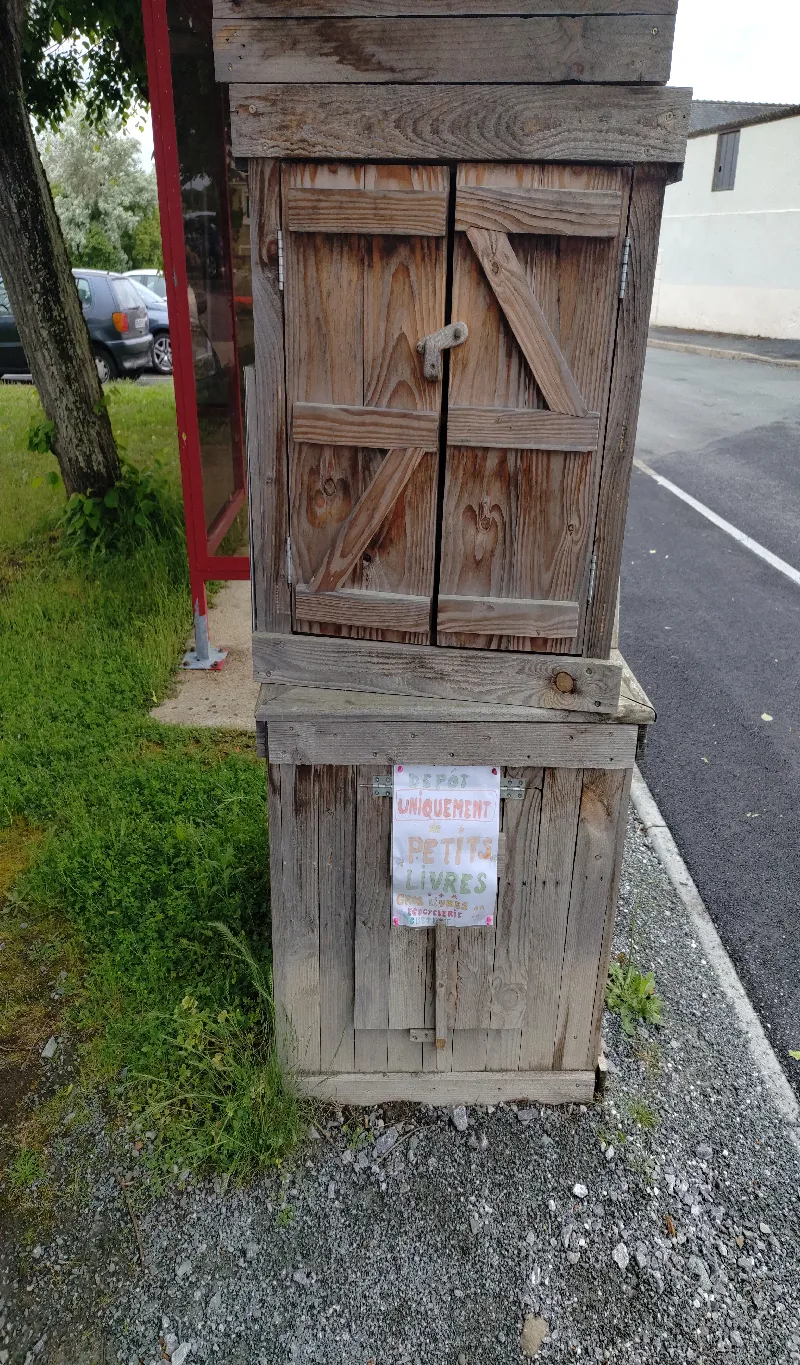 Délivrez - Boite à livres (Chalonnes-sur-Loire, France)