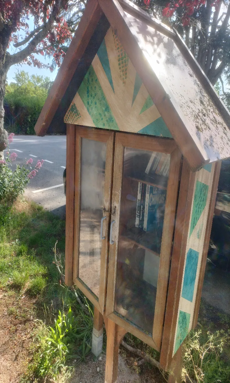 Delivrez - Free Library (Beaugency, France)