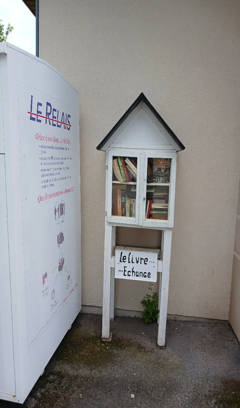 Délivrez - Boite à livres (Sermoise, France)