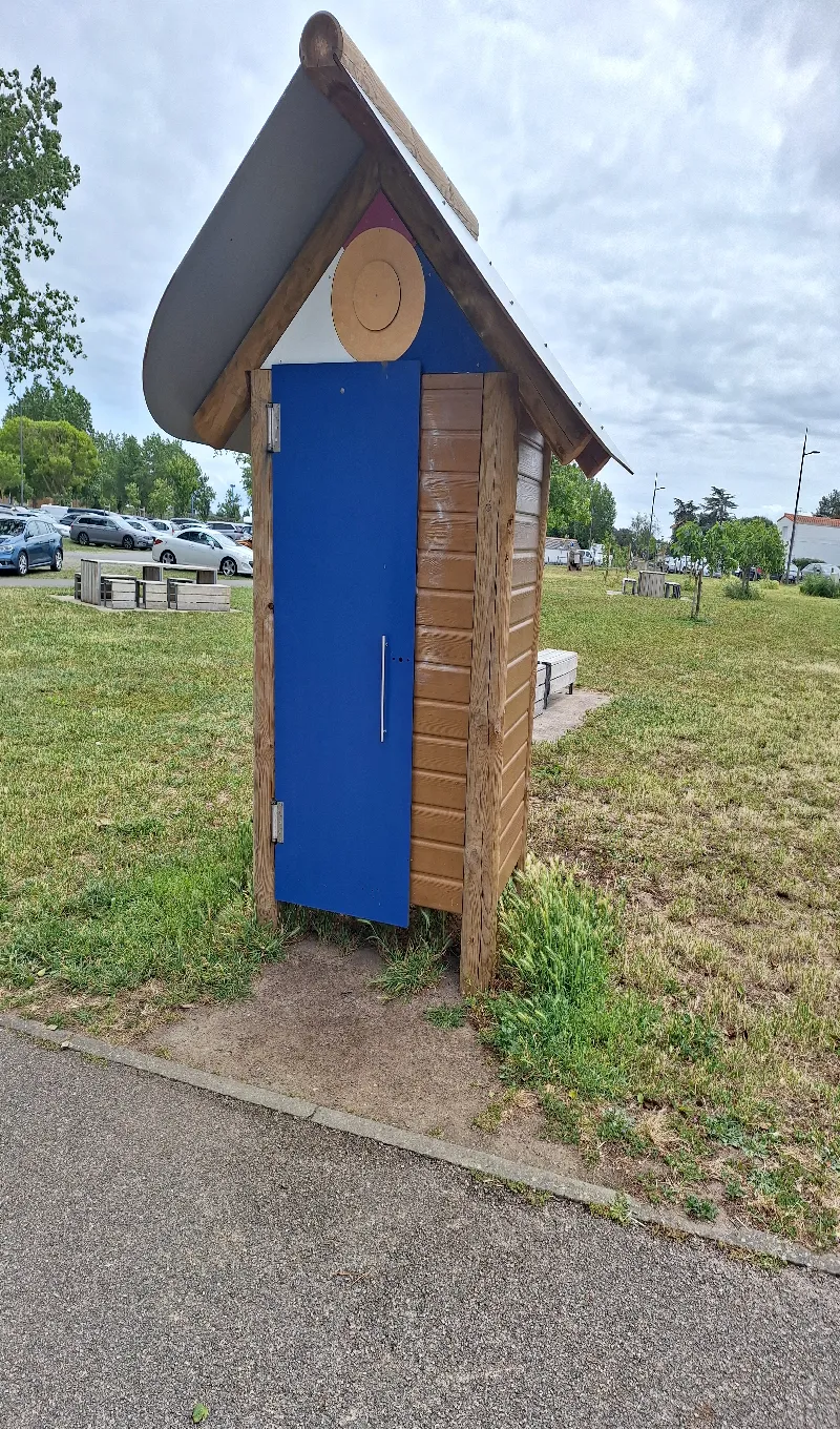 Délivrez - Boite à livres (L'Aiguillon-la-Presqu'île, France)